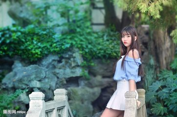 床上的艳情照片高清完整版
